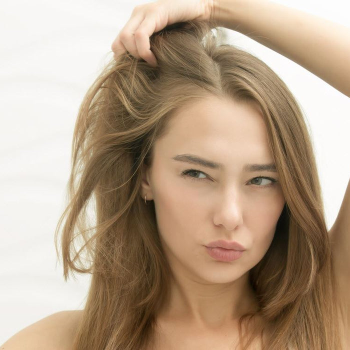 What is Dry Shampoo? and How to Use It?
