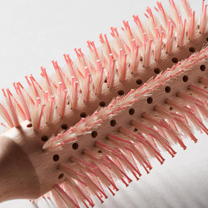 Up close look of the bristles on Fromm Mission Sleek Vented Round Boar Brush 